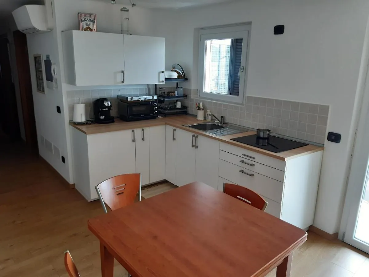 Casa Vacanze La Gabbianella Marone Holiday home