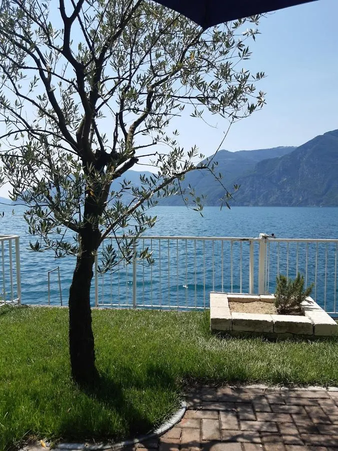 Casa Vacanze La Gabbianella Marone 0*,